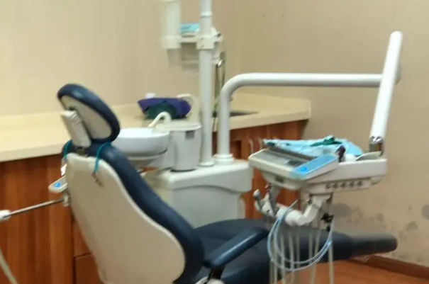 邛崃牙齿种植医院