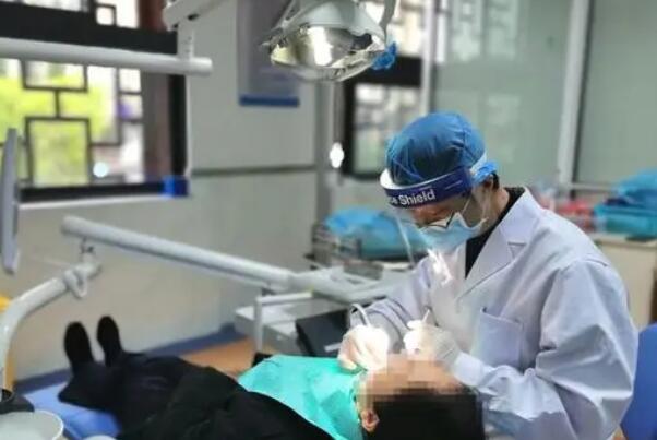 南阳修复牙齿医院十大排行榜哪个更好，南阳百乐口腔门诊部技术、实例效果都很靠谱！