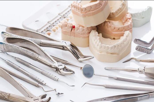 安康技术不错的十家贵金属牙冠医院盘点，榜一有两家门店牙齿修复价格亲民，兔博士口腔技术出名！