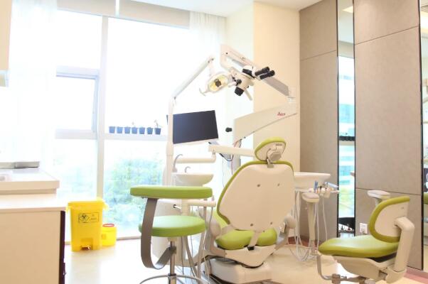镇江靠谱的十大种植牙医院实力排名，我的牙医口腔诊所治疗方案患者满意，榜二种植技术实力靠谱！